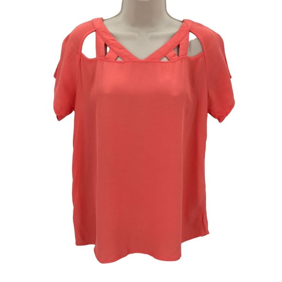 Buttons Womens Cut Out Crepe Coral Short Sleeve Pull Over Blouse Top Size S - Picture 1 of 7